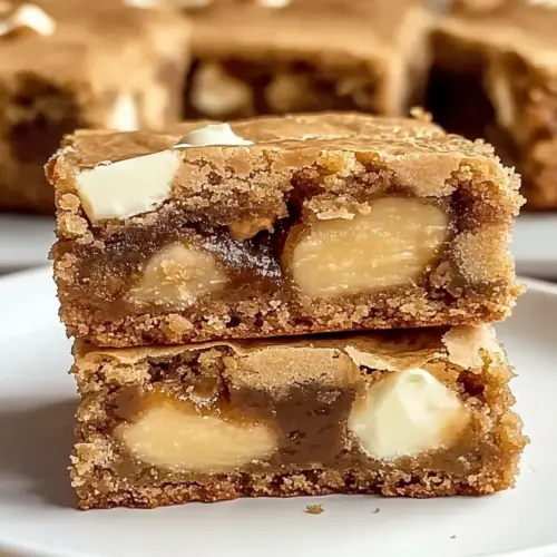 Chewy Biscoff Blondies